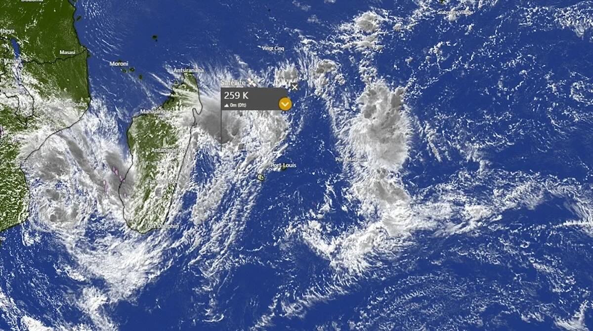 La tempête tropicale au nord-ouest de La Réunion baptisée Garance