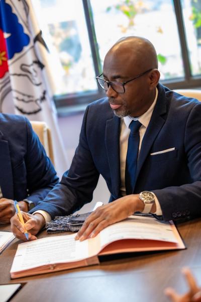 Signature Convention Mayotte | © Photo Georges Laumord